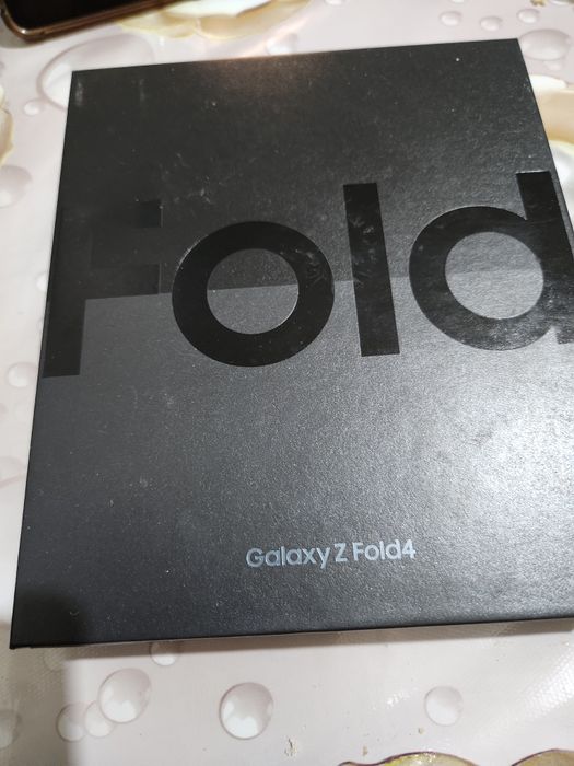 Самсунг Z Fold 4