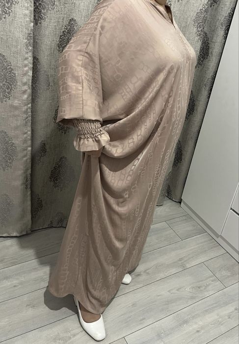 Пудровое платья