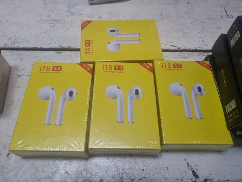 I18 va Ultrapods Max airpodslar