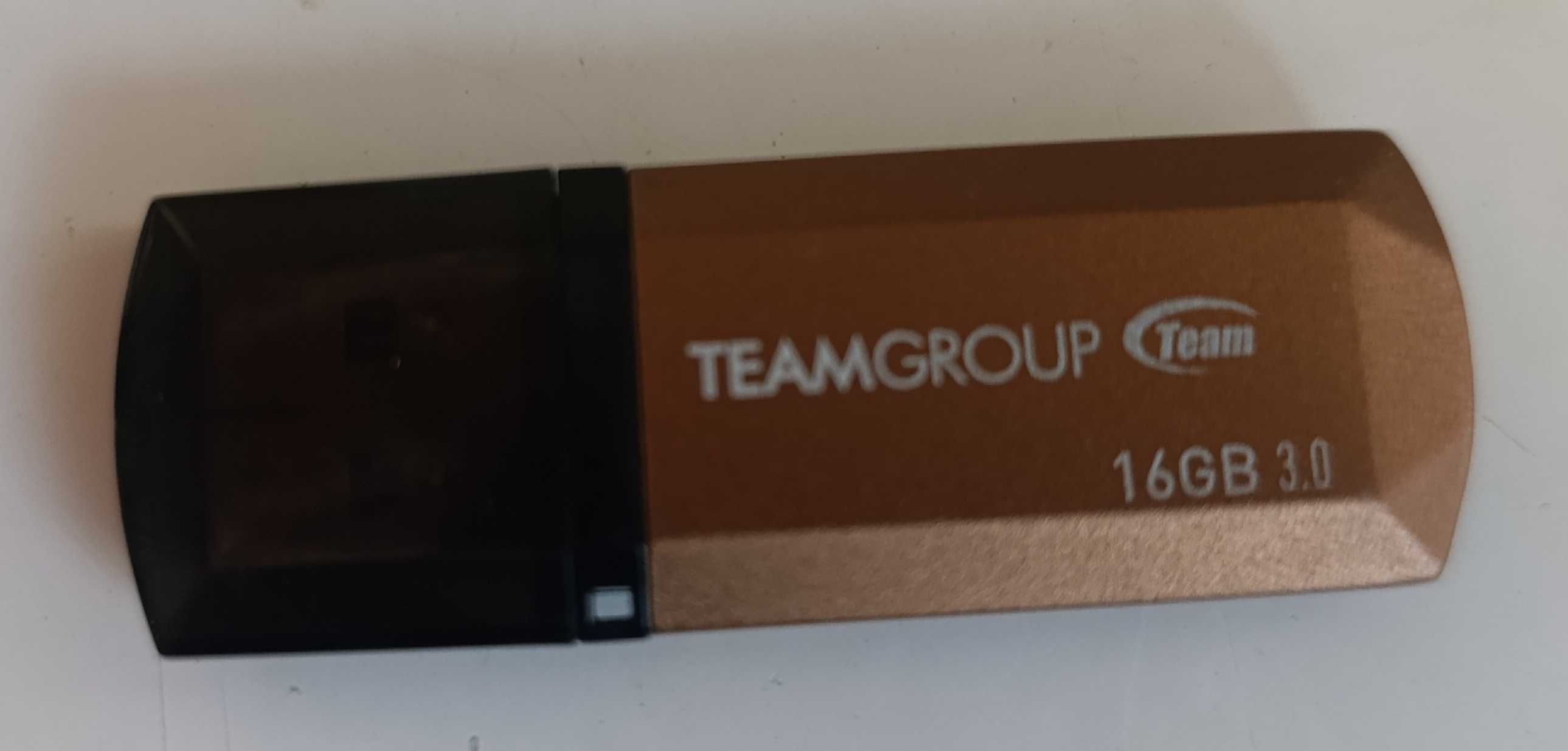 Флашки 16GB USB Flash памет