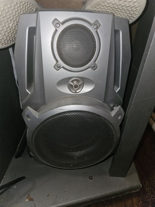 Televizor kompyuter protsessori 2 ta kalonka 1 ta dvd kalonka