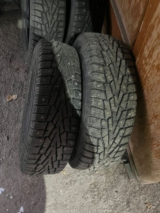 Продам зимние резины в отличном состоянии!