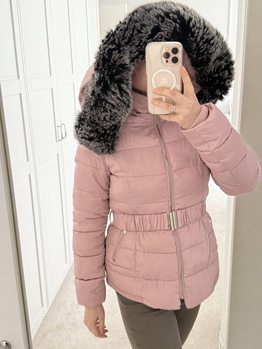 Зимно вталено розово яке с качулка и коланче