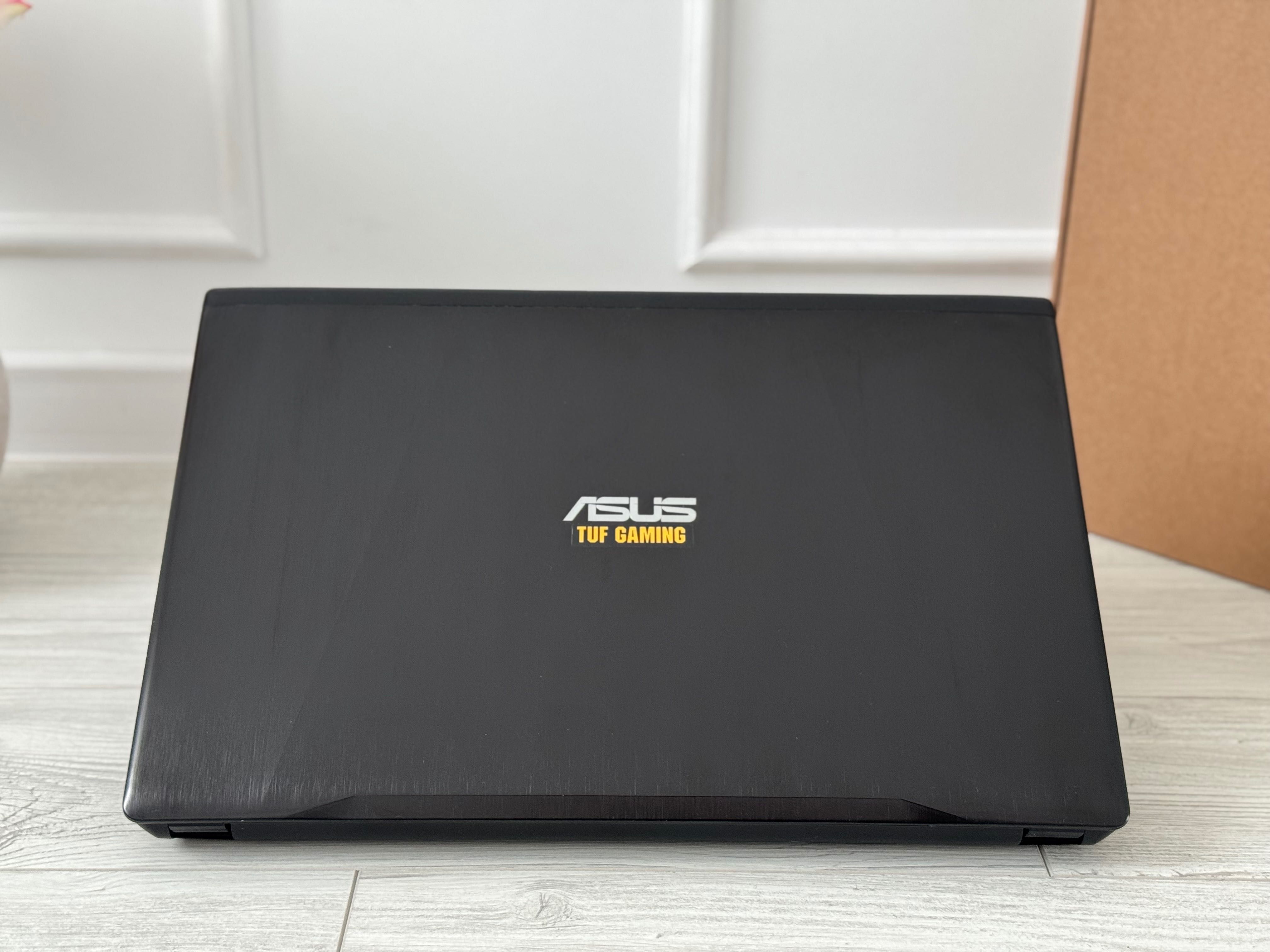 17.3 IPS FHD/GTX 1050 4GB /i7 7700HQ /1000GB/8GB рам/ TUF ASUS