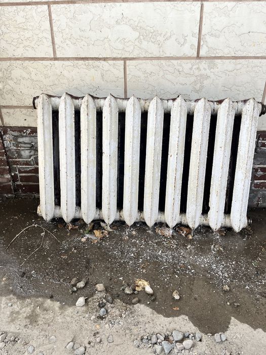 Чугунный радиатор 1000за секцию, 10 секции
