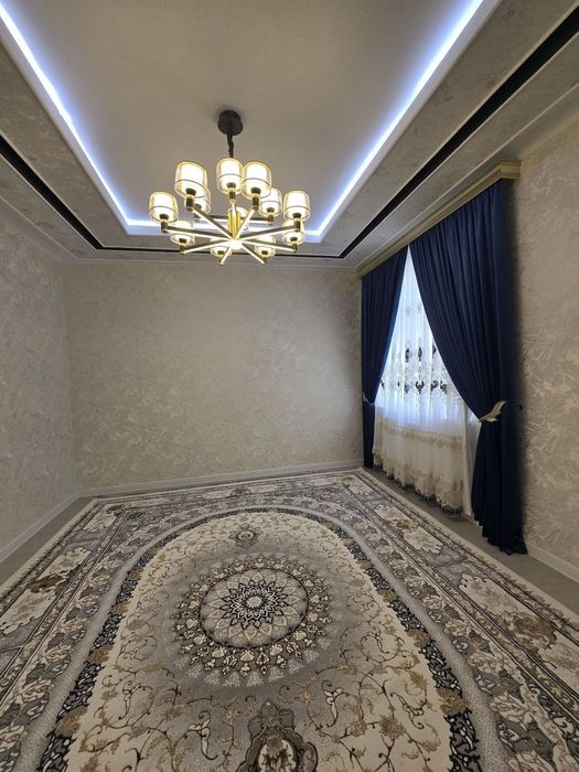 5-mik Aura magazin tomonda 2 xonali uy sotiladi