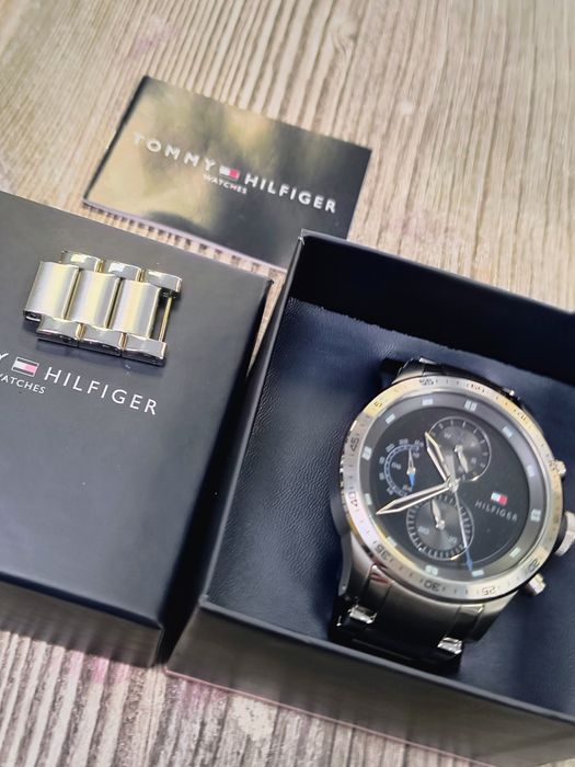 НОВ Часовник Tommy Hilfiger 1791810