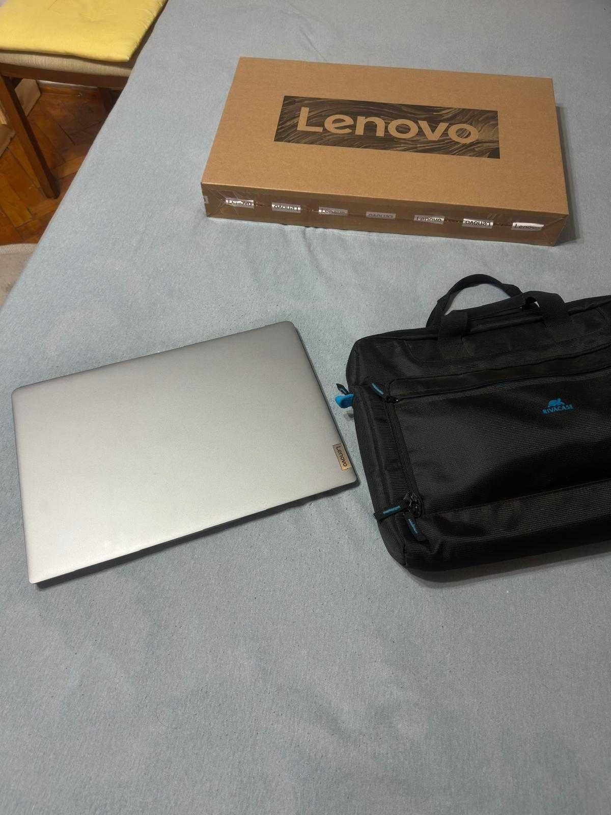 Laptop LENOVO 2024