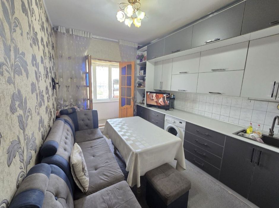 продается 2-х комнатная квартира