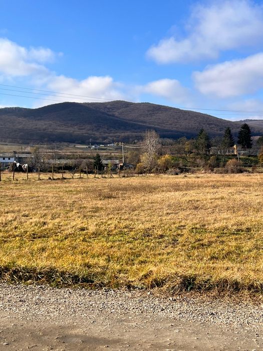 Teren intravilan de vânzare in Petresti