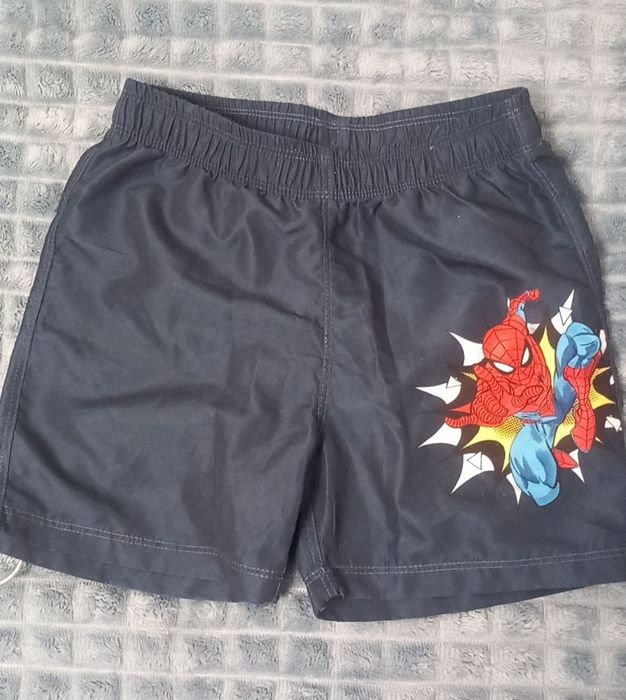 Vând pantaloni de trening o singura purtare 7 ani