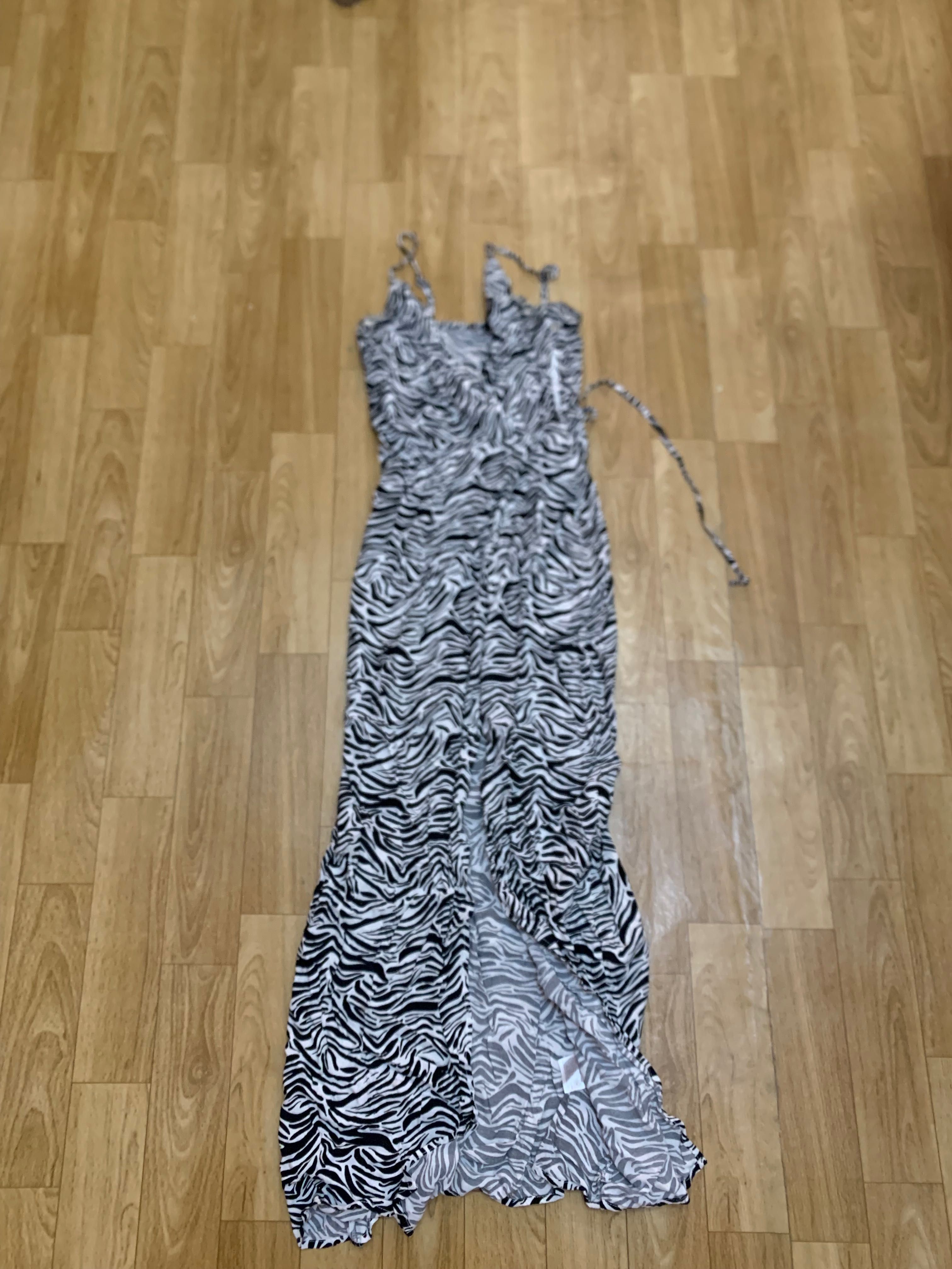 платье женское, длинное, H&M.