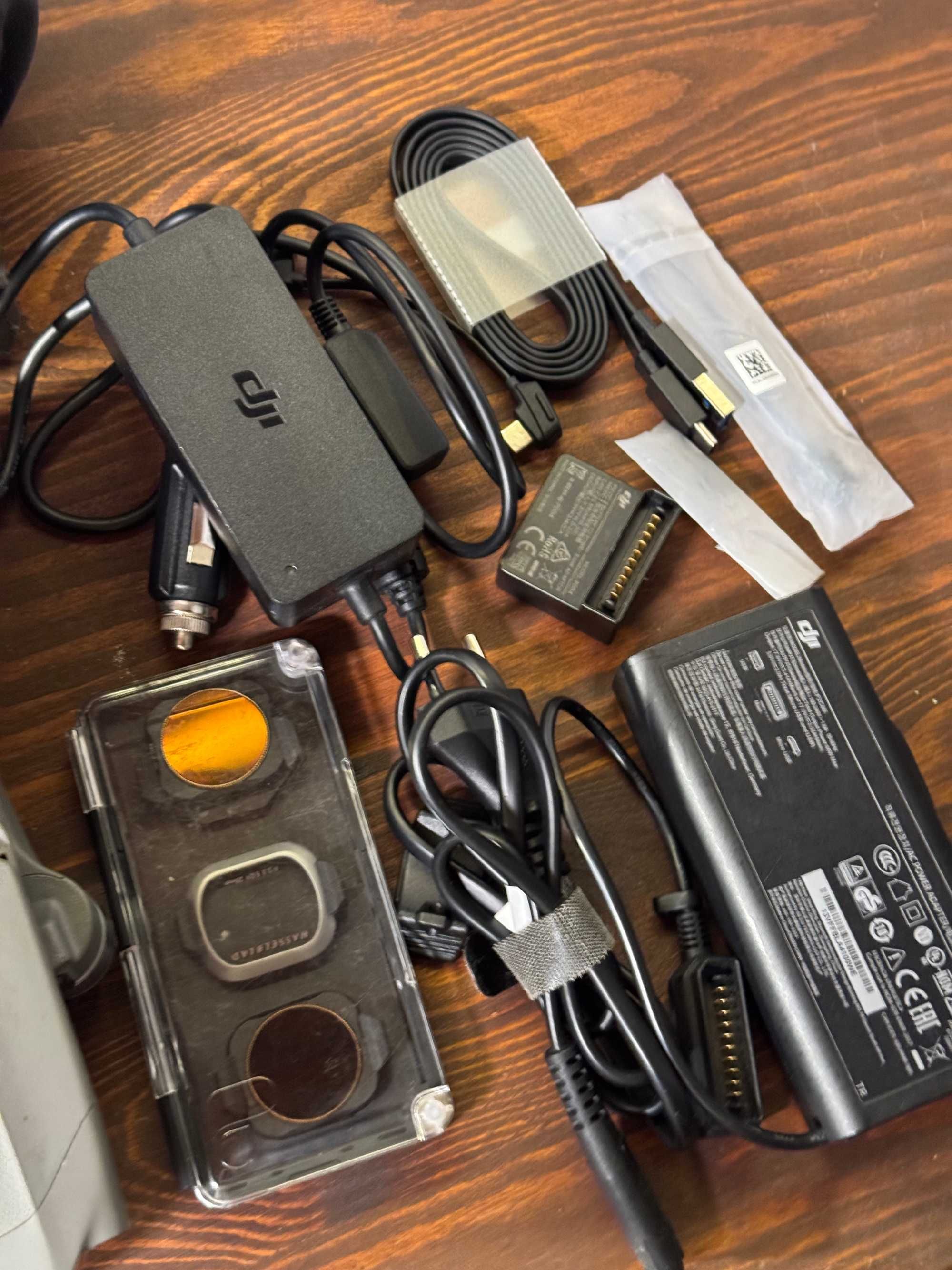 DJI Mavic 2 PRO + set filtre nd + geanta flymore combo + baterie