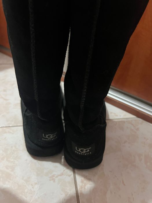 UGG-uri înalte din piele întoarsă