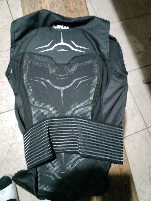 Armura enduro tip vestă