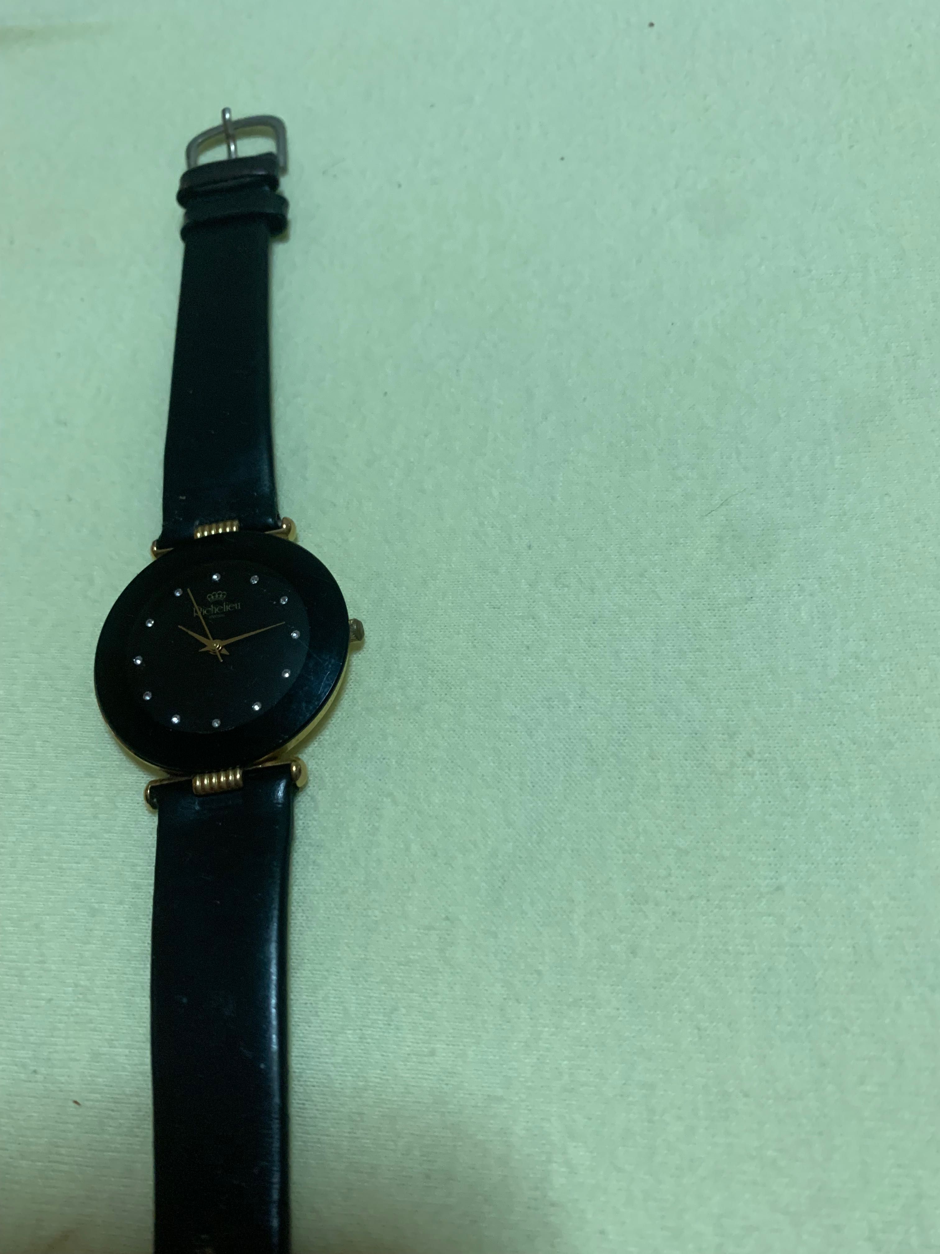 швейцарски часовник Richelieu /оригинален/-позлатен,кварцов,унисекс