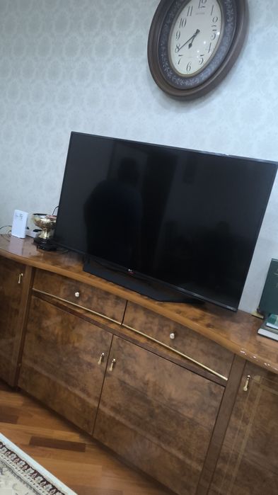 Продам Смарт телевизор LG
