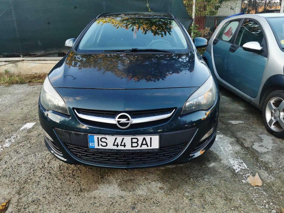 Opel Astra Sports Tourer 2015