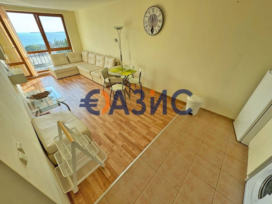 Тристаен апартамент в комплекс Sea Fort, 77 кв.м., Свети Влас,