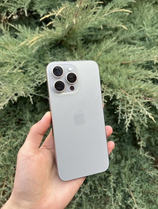 Iphone 15 pro max sim