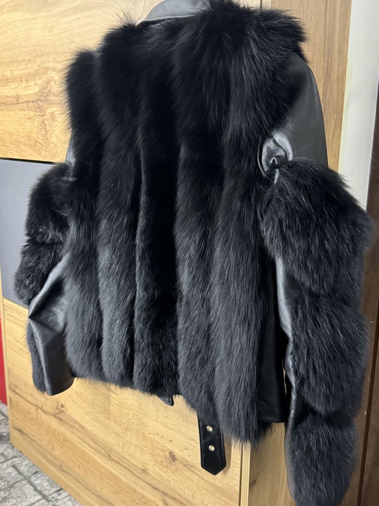 Черно палто естествен косъм от лисица с кожа