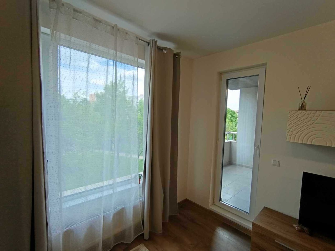 Дава се под наем Двустаен апартамент в София, Надежда 3 - 50 кв.м за 400 € - Снимка #3
