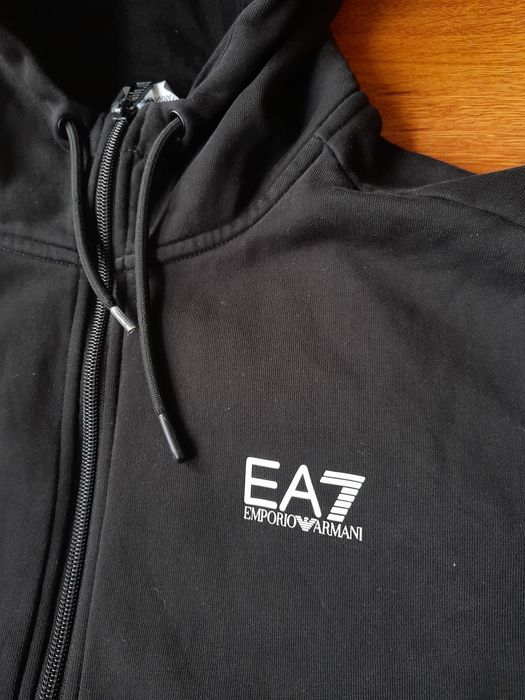ARMANI EA7 мъжки Суитчър L размер.