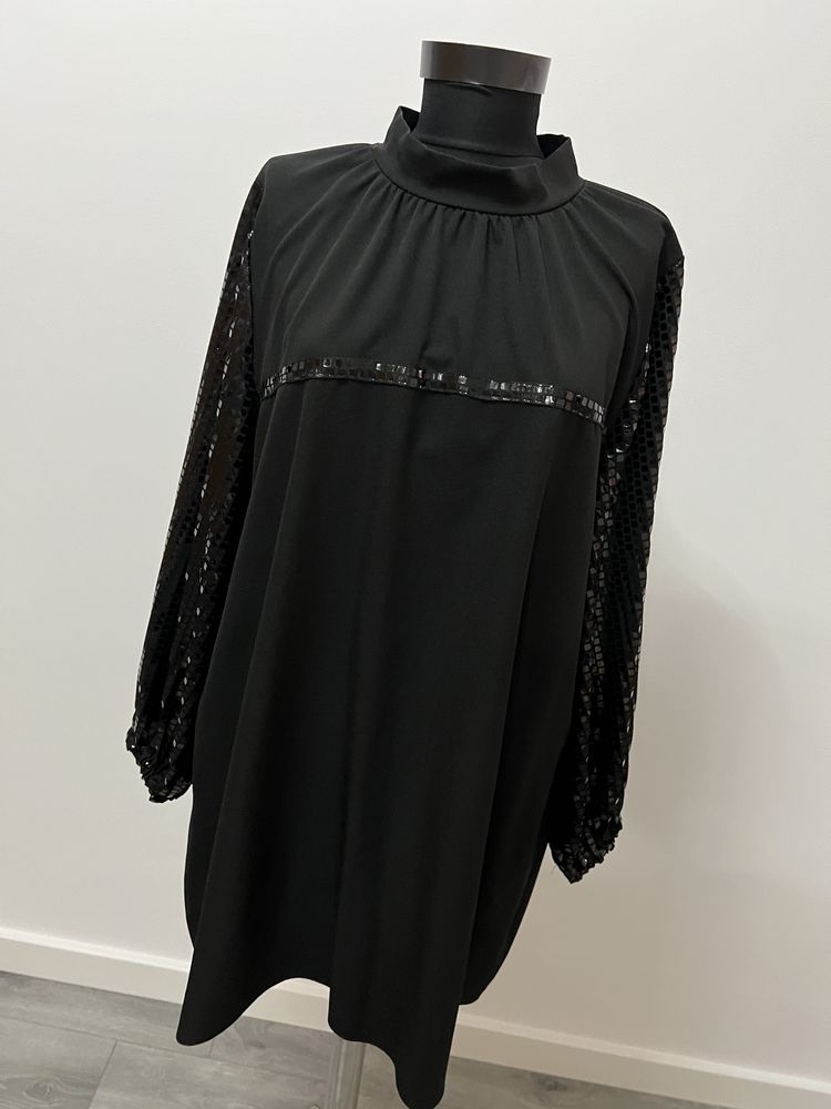 Vand rochie de seara neagra