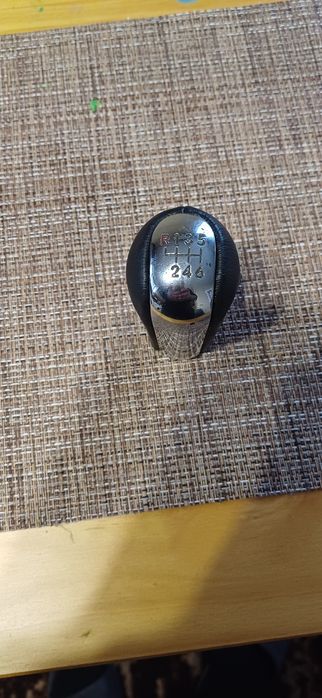 Топка за скоростен лост на Тойота