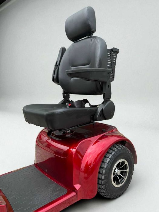 Електрическа четириколка MaxElectric F3 2000W / 24V / 120Ah - RED