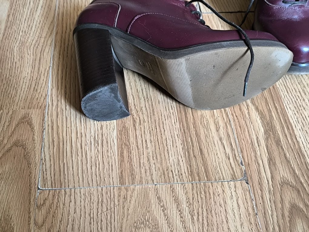 Kurt Geiger - бордо