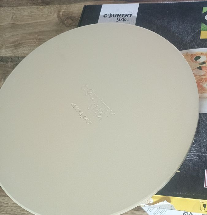 BBQ,Gratar rotund pe carbuni cu capac,roti