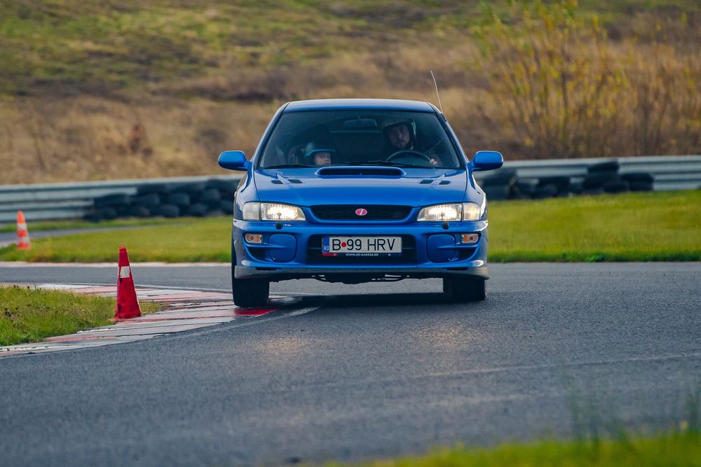 Subaru impreza GC8 wrx cu mici imbunatatiri de STI