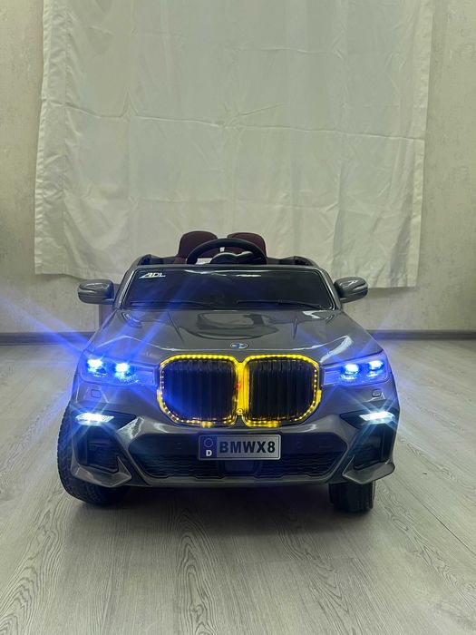 Bolalar uchun elektro mashina BMW X8 – yangi holatda puliti bilan