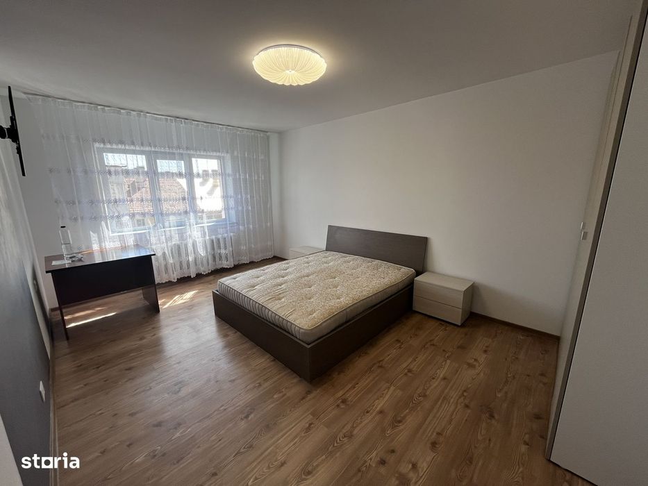 Renovat! Apartament 3 camere D, 72 mp, str. Hlincea , zona CUG