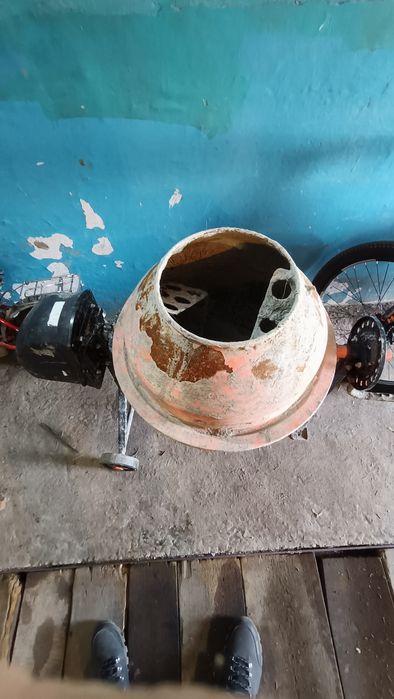 Продам бетонамешалку