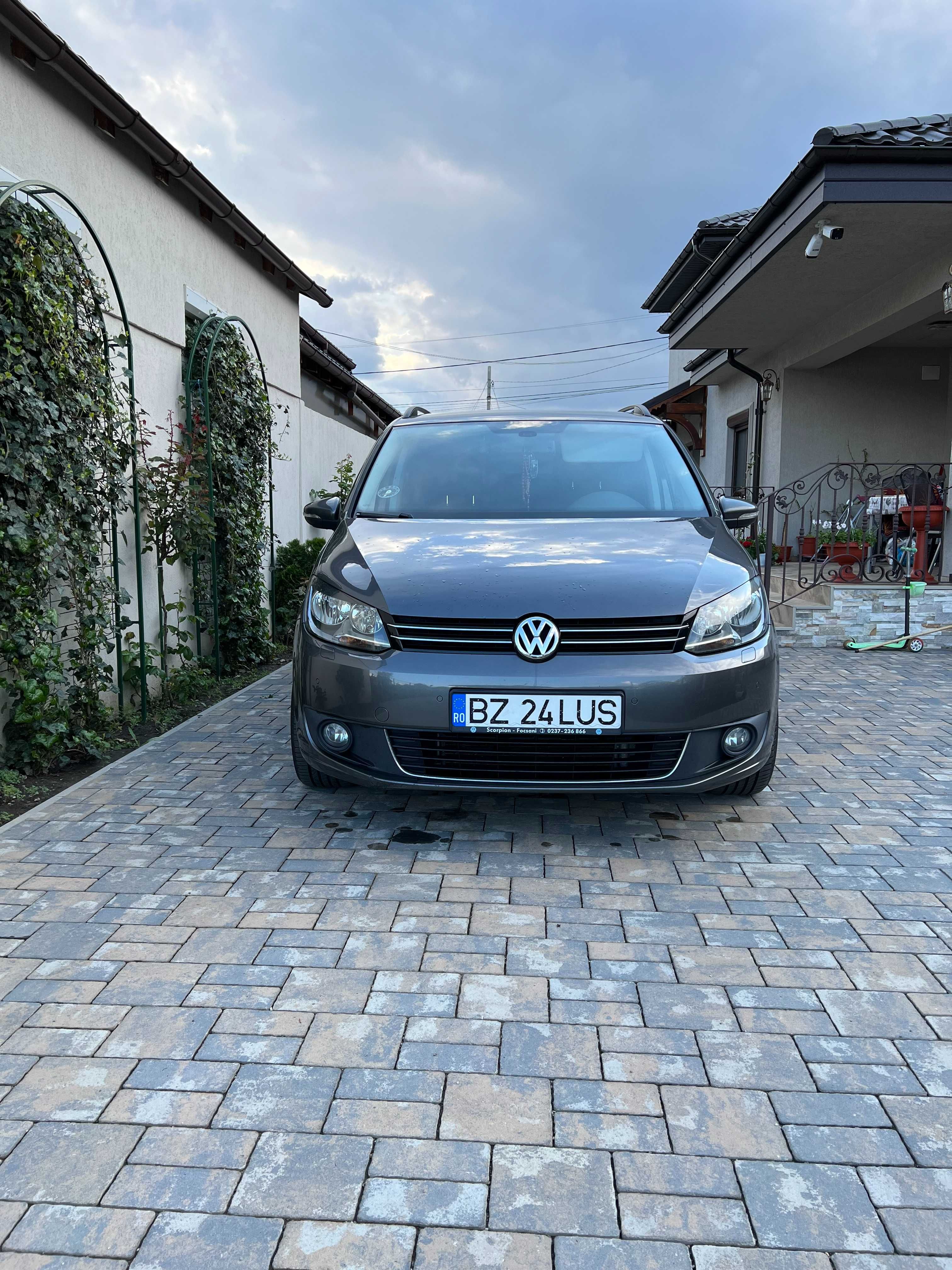 Volkswagen Touran 1.6 TDI  110 CP  2014