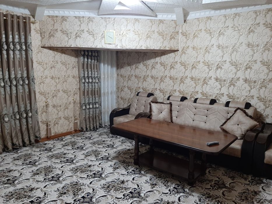 Сдаётся 2 комнатная  в 6 этаже   без лифта   семейным паре