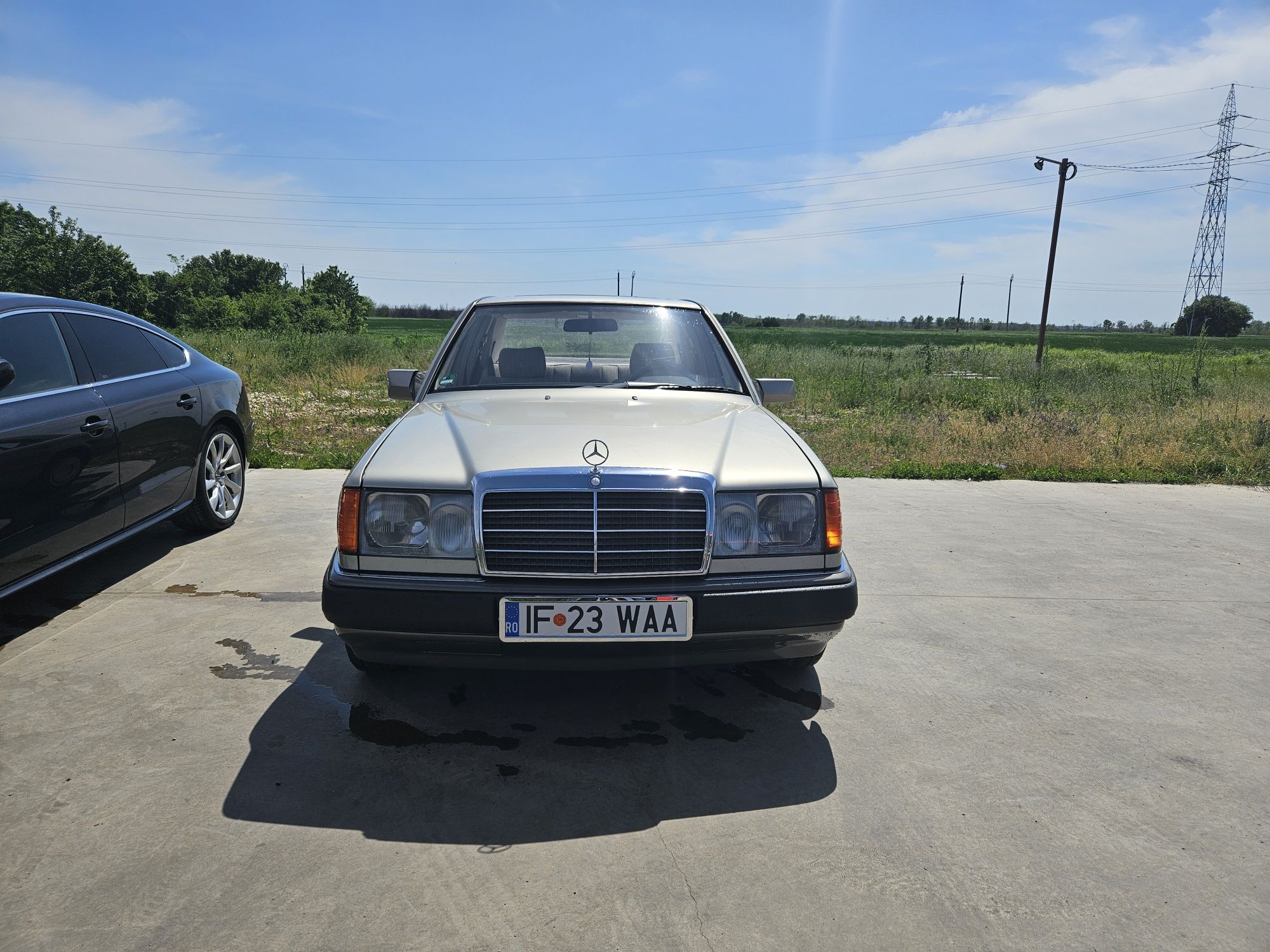 Mercedes w124 200E 1990 trapa interior crem pretabil retromobil