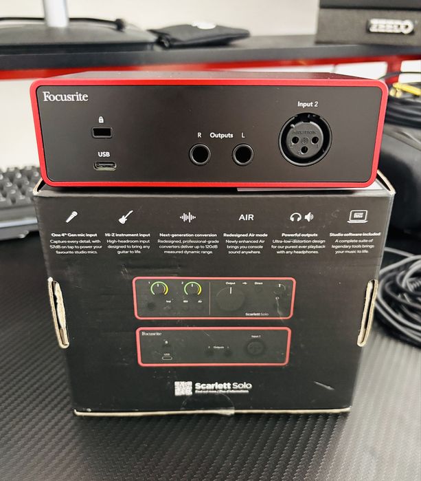 Placa de sunet scarlett solo