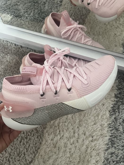 Дамски маратонки Under Armour