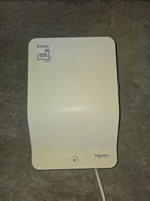 Statie de incarcare EVlink Wallbox Schneider 7,4 KW