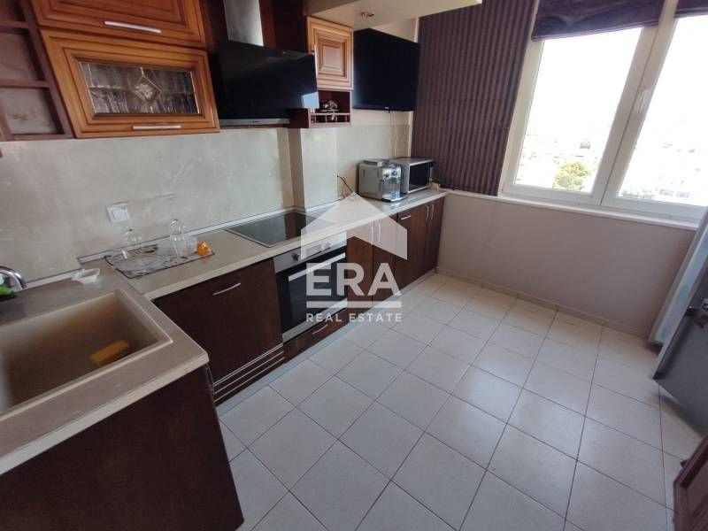 Продава се Тристаен апартамент в Варна, Център - 100 кв.м за 2300 €/кв.м - Снимка #2