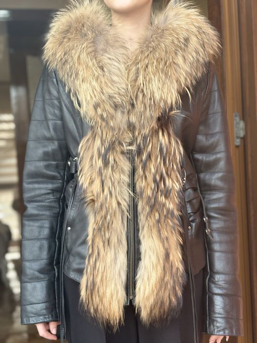 Дамско кожено яке с естествен косъм