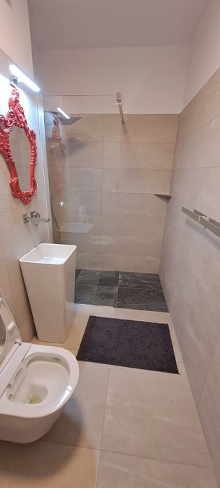 Sticla sau geamuri securizate și oglinzi