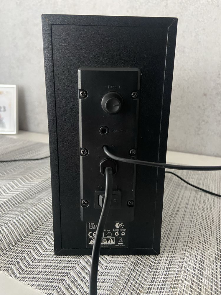 Буфер С Колони Logitech S220 2.1