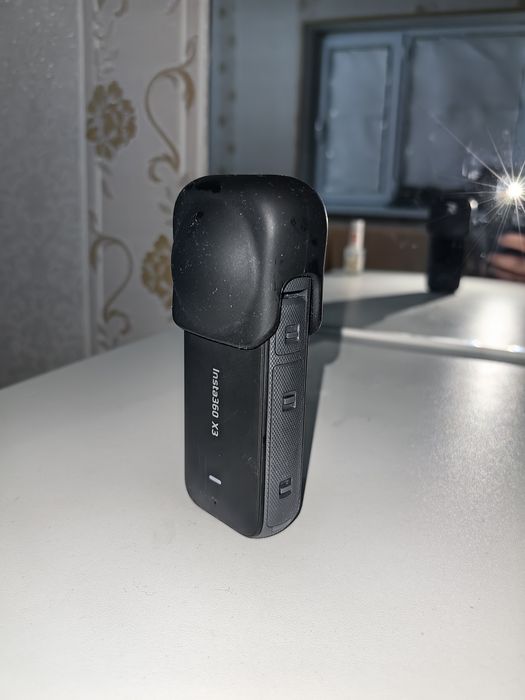 Продаю Insta 360 x3