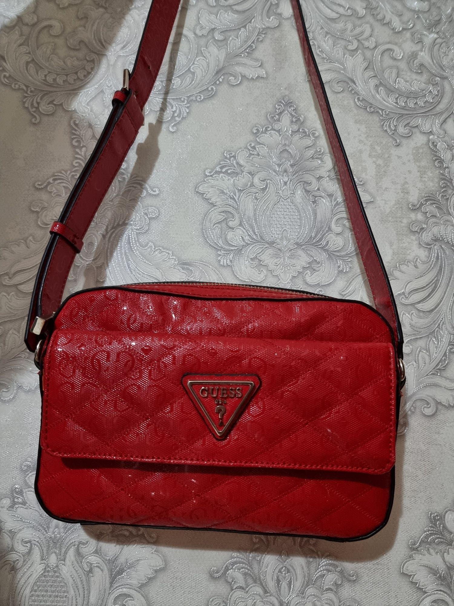 Женская сумочка GUESS