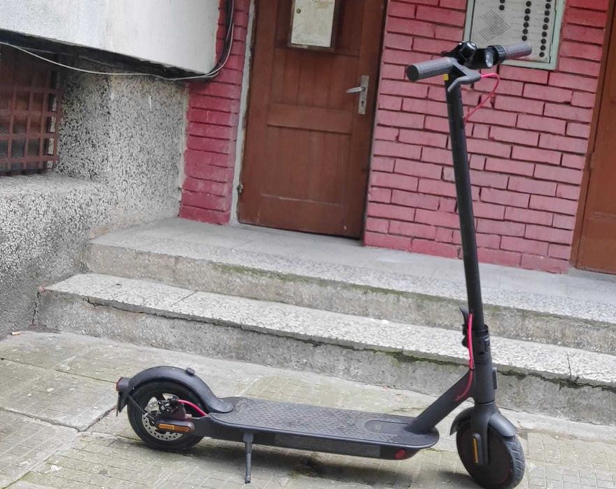 Електрическа тротинетка Xiaomi Mi Electric Scooter Pro 2