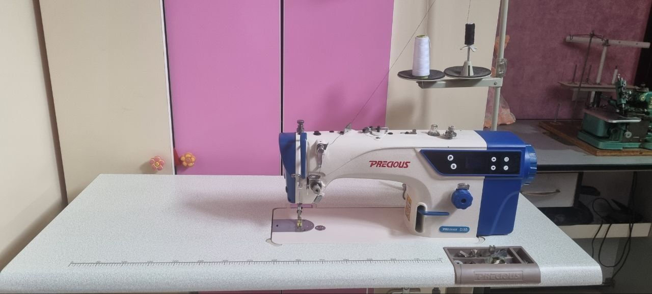 Швейная машинка PRECIOUS новая не пользовалась